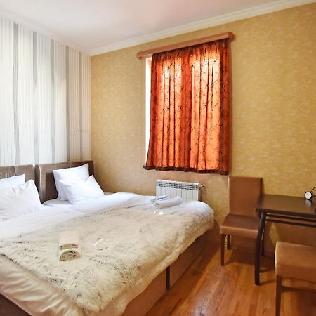 Hirmas Hotel Tbilisi Buitenkant foto