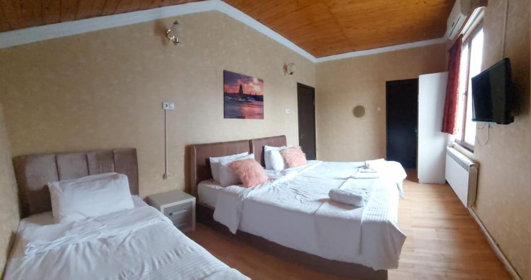 Hirmas Hotel Tbilisi Buitenkant foto
