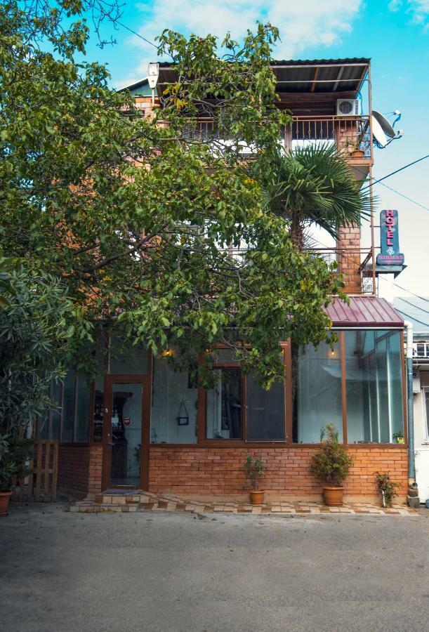 Hirmas Hotel Tbilisi Buitenkant foto